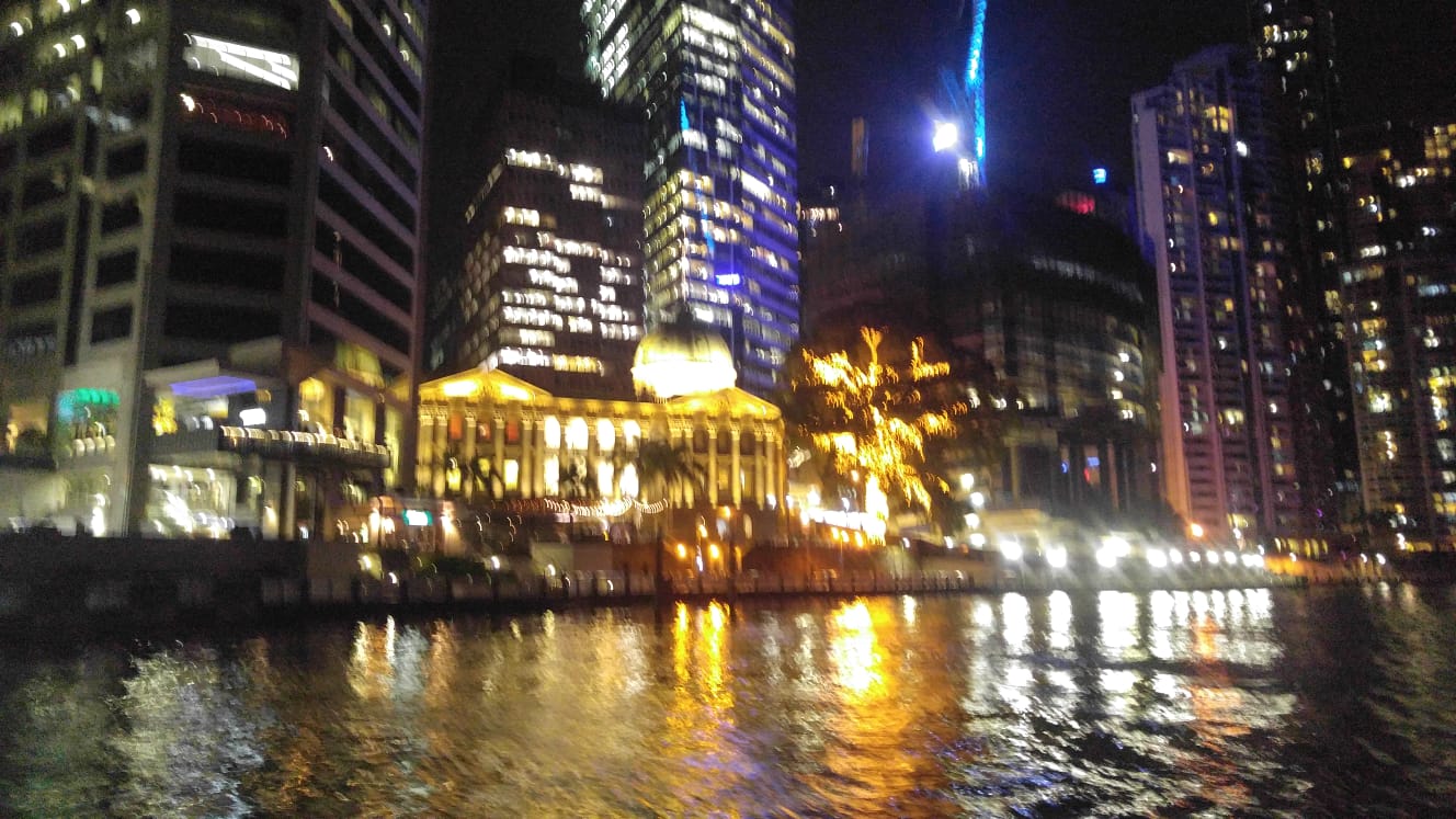 Night light in the Brisbane River 